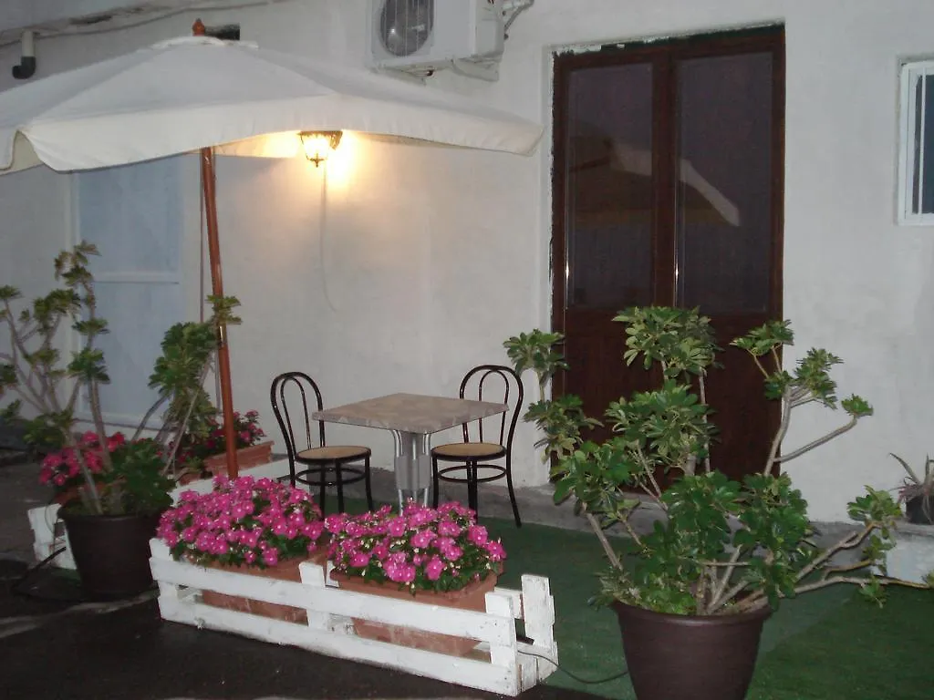 Tenuta La Timpa Santa Tecla 0*,  Itália